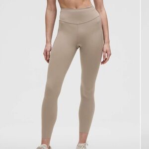 NWT Lululemon Fast and Free High-Rise Tight 25" *5 Pocket
Warm Ash Grey